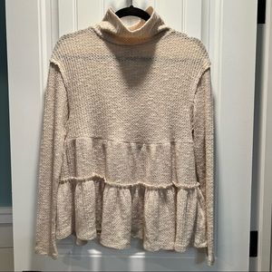 Eri & Ali Soft Ruffled‎ Cream Colored Long Sleeved Blouse. Size XS.